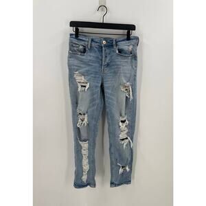 American Eagle Stretch TomGirl Distressed Jeans Size 4 Short